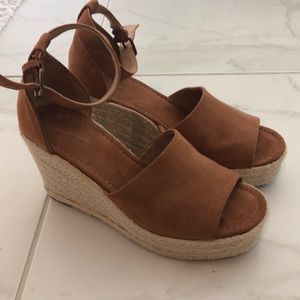 Platform wedge brown